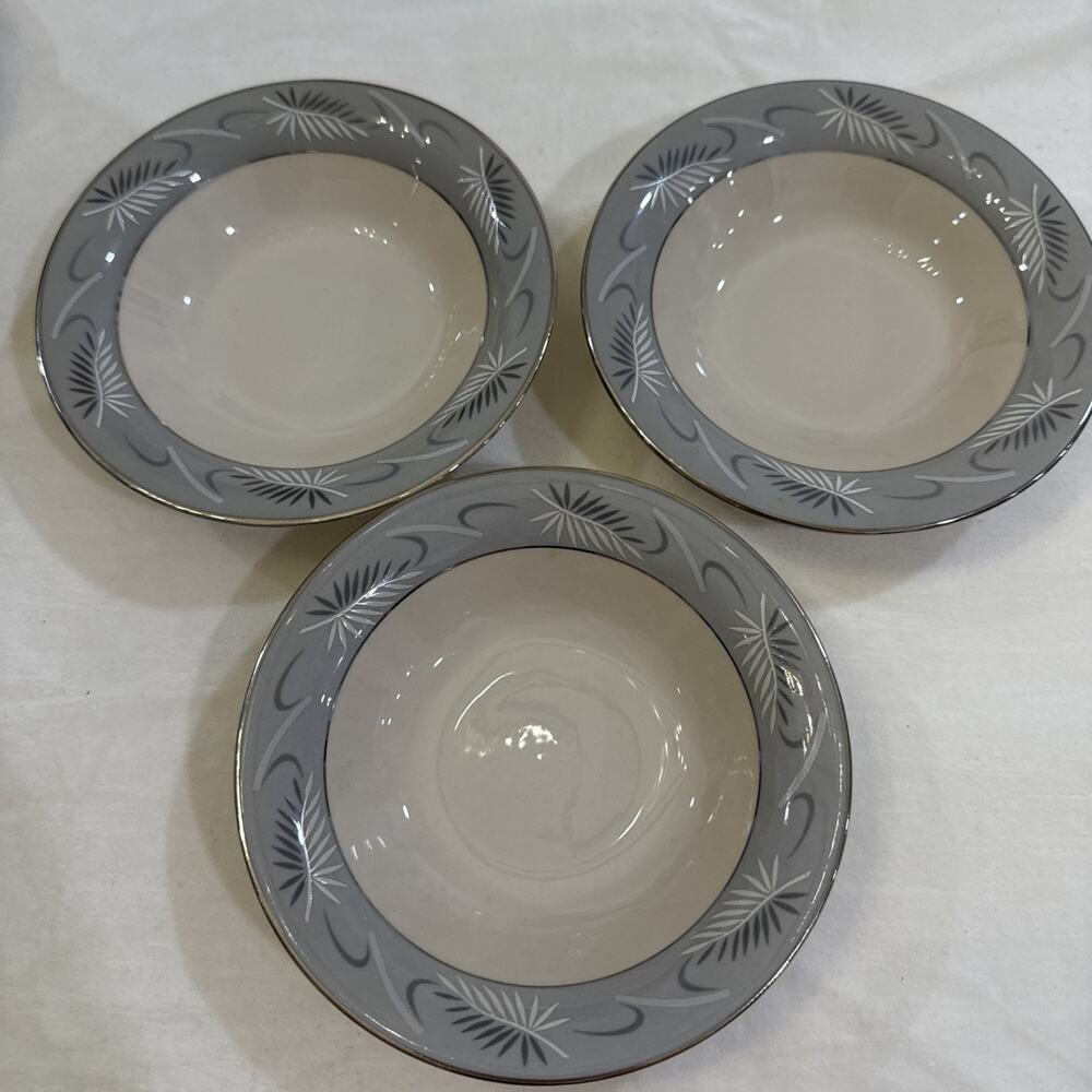 Flintridge China California Continental Gray W/Feathers 3 Berry Bowls 5.25” EUC